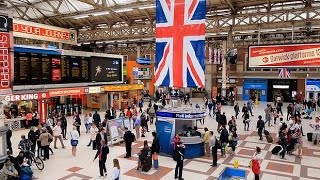 A Walk Through The London Victoria Station London England [upl. by Suirred287]